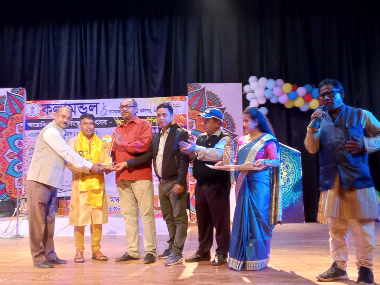 FELICITATION TO THE CULTURAL TEAM FROM BANGALADESH